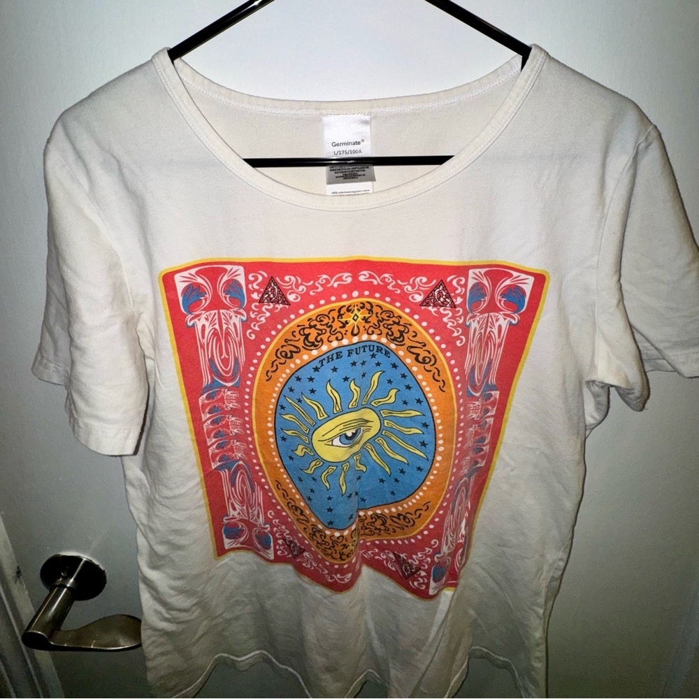 Vintage White Tee with Vibrant Tarot Sun ☀️ Eye 👁️ Graphic - Picture 3 of 8